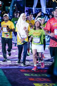 BIB: 
                            <button type="button" onclick="openModal(26333788)" class="btn btn-primary btn-sm float-right btn-popup" data-toggle="modal" data-target=".modal-high-quality">
                        <i class="fas fa-shopping-cart"></i> Add to Cart
                    </button>
                                            <button type="button" onclick="isThisMe(26333788, true)" class="btn btn-success btn-sm float-right btn-popup btn-isme hidden" data-toggle="tooltip" data-placement="bottom" title="นี่คือรูปของคุณใช่ไหม คลิกที่นี่เพื่อเอาเข้าอัลบั้ม">
                        <i class="fas fa-plus"></i> Add to album
                    </button>
                    <button type="button" onclick="isThisMe(26333788, false)" class="btn btn-warning btn-sm float-right btn-popup btn-isnotme hidden">
                        <i class="fas fa-ban"></i> Remove from album
                    </button>